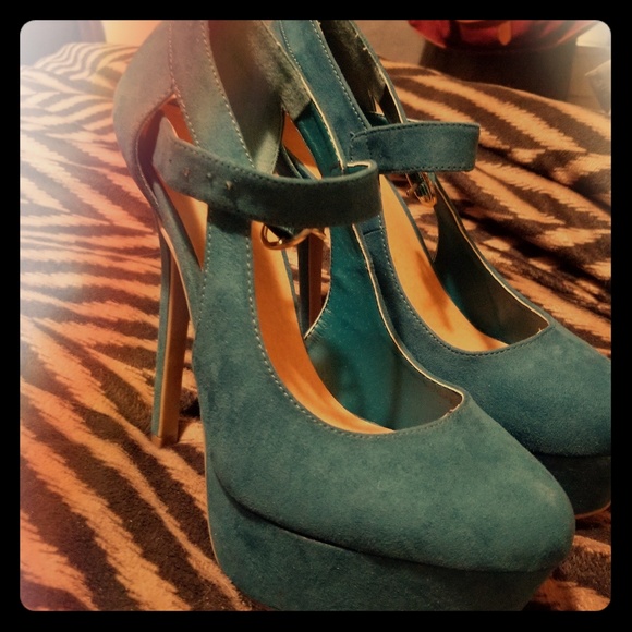 Charlotte Russe Shoes - Teal Charlotte Russe heels